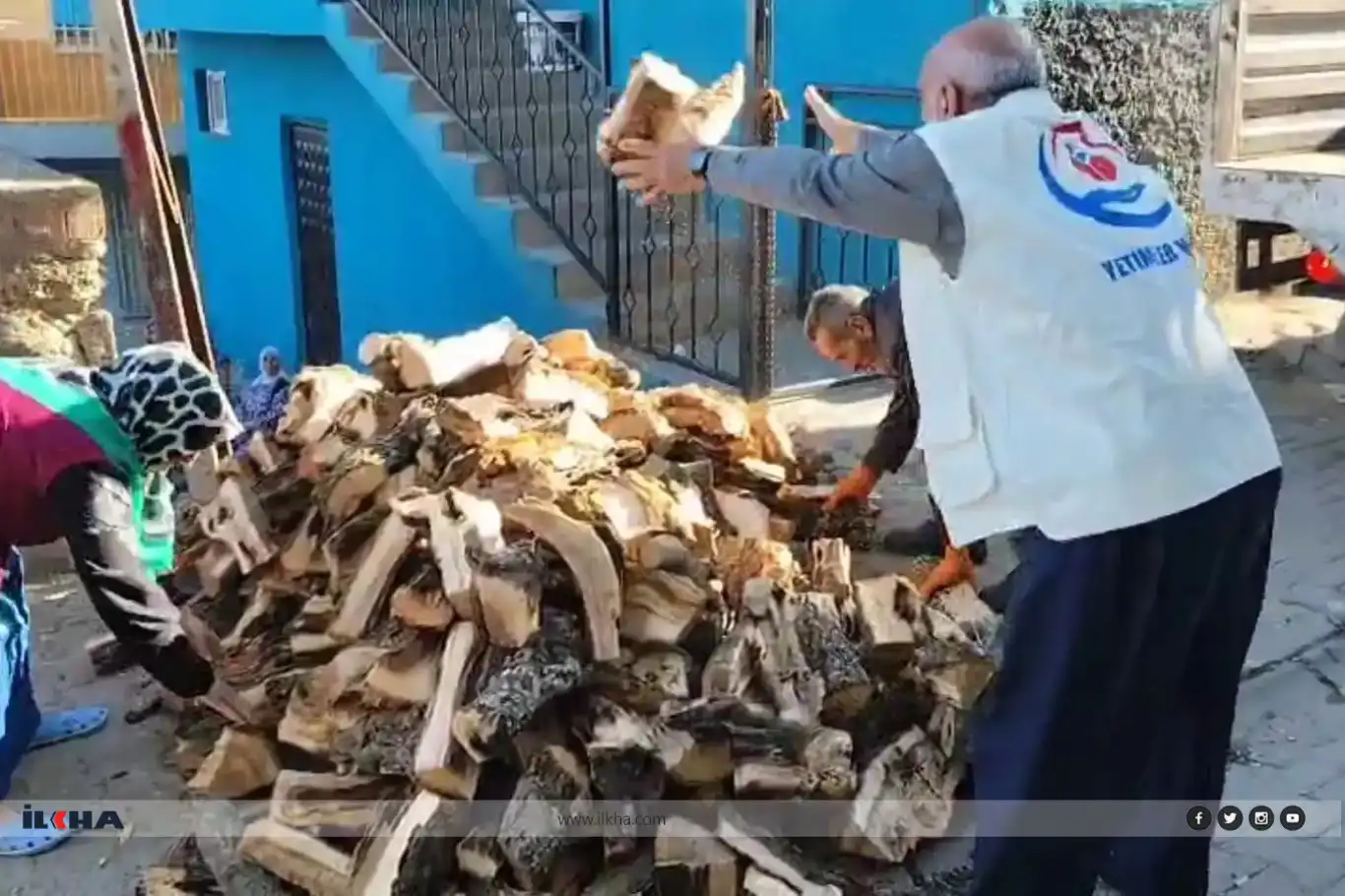 وقف الأيتام يقدّم مساعدات التدفئة لأسر الأيتام في دياربكر      