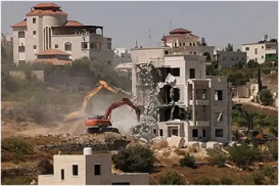 حماس تحذّر من تصعيد سياسة النهب الاستيطاني للأراضي الفلسطينية بالضفة