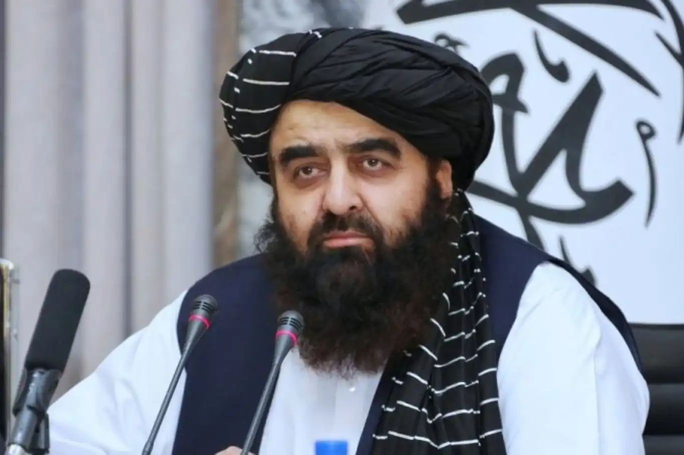 متقي: نهضة أفغانستان تعتمد على تعزيز العلوم الدينية والحديثة معاً