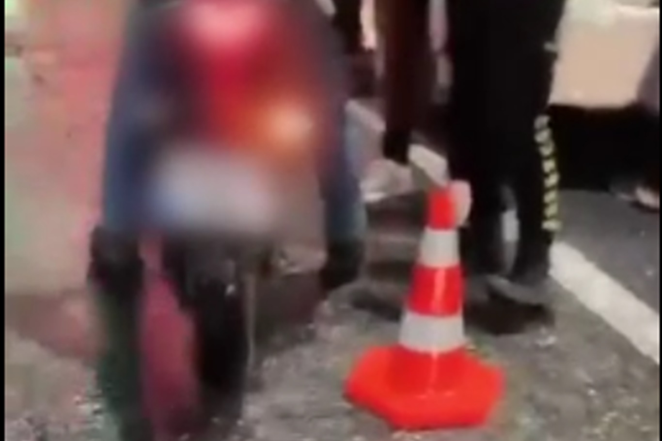 Batman'da abart egzoz denetiminde 5 araç sürücüsüne ceza kesildi