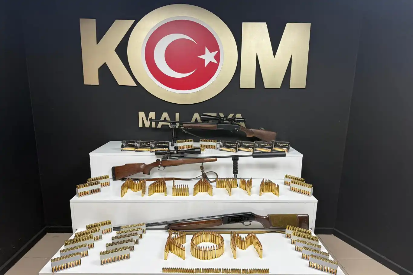 Malatya'da çok sayıda silah ele geçirildi: 2 gözaltı 