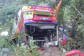 Li Hîndistanê otobûs gêrê şerempolê bû: 9 mirî 29 birîndar