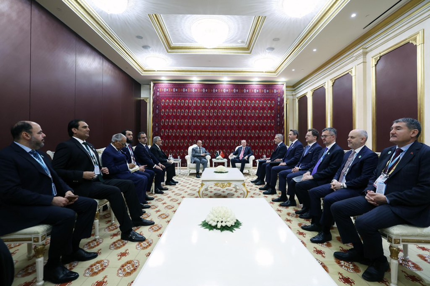 Bakan Bayraktar'dan Rusya ve Pakistan'la "enerji iş birliği" mesajları