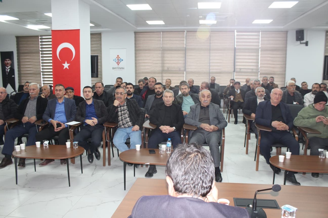 Batman'da muhtarlara sağlık hizmetleri hakkında bilgilendirme yapıldı