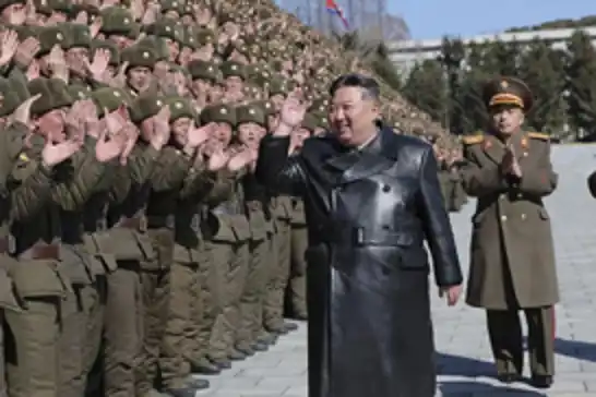 كيم جونغ أون يستقبل وحدة عسكرية عائدة من روسيا بعد مهمة في حرب أوكرانيا