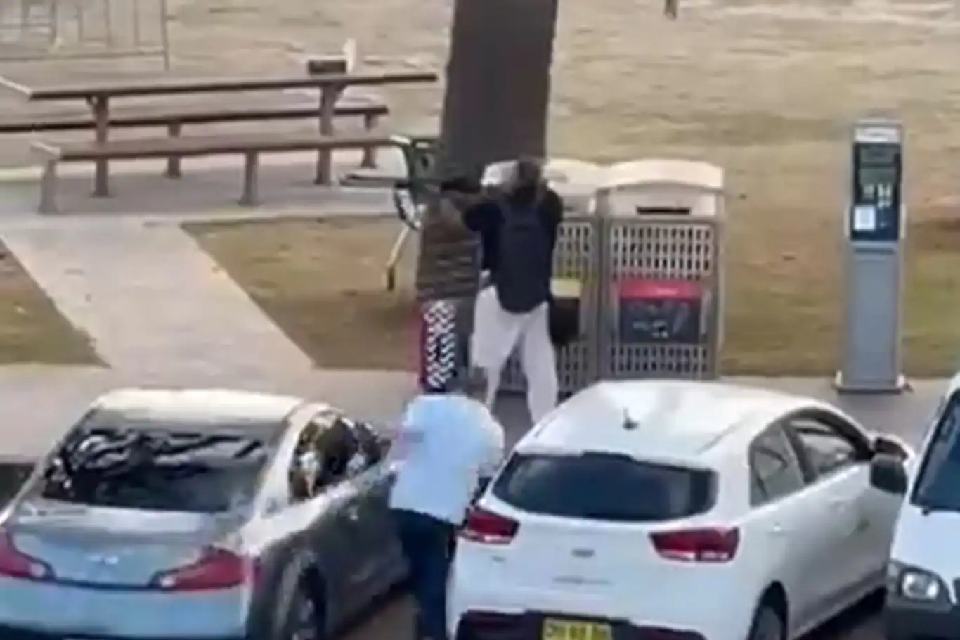 Avustralya'da plajda silahlı saldırı: 12 ölü