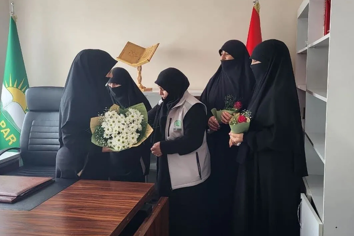 Umut Kervanı Kadın Komisyonu’ndan HÜDA PAR Van Kadın Kolları'na "Hayırlı olsun" ziyareti