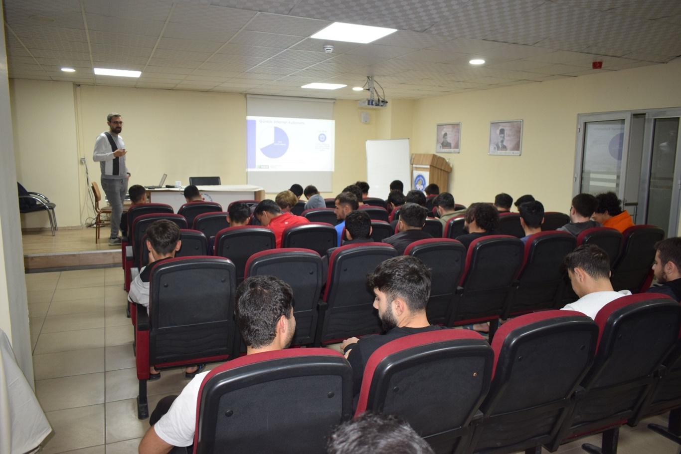 Öğrenci Yurdu'nda bağımlılıkla mücadele eğitimi