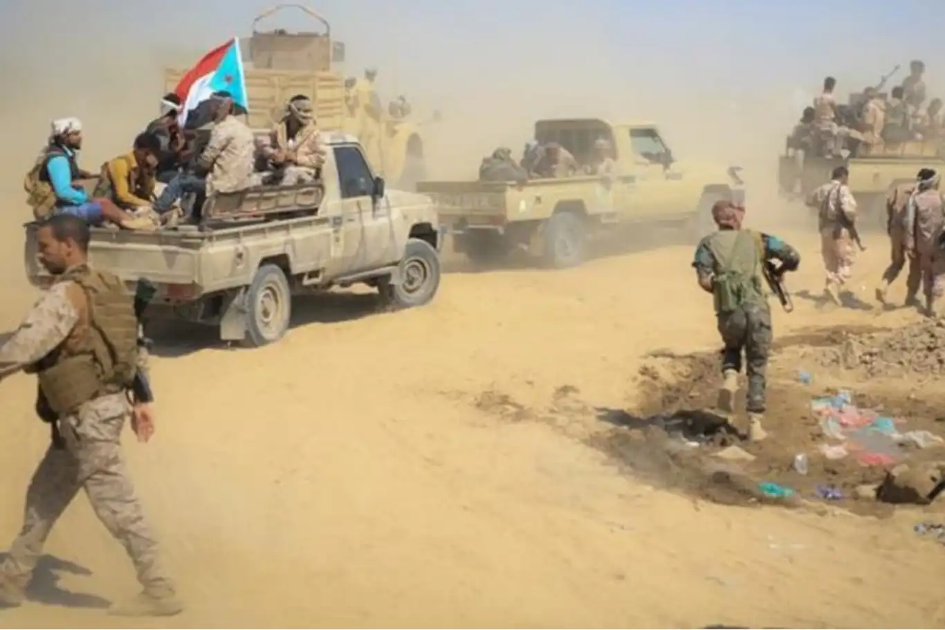 BAE destekli ayrılıkçılar Yemen'in güneyinde saldırılar başlattı