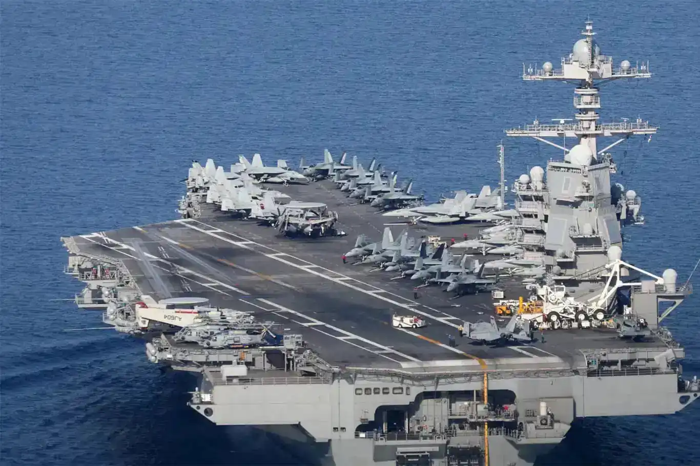 Washington Karayipler'de askeri yığınağı artırıyor