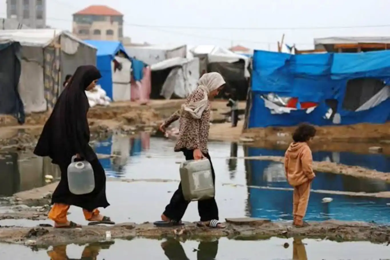 Hamas warns of imminent catastrophe as winter storm batters displaced families in Gaza