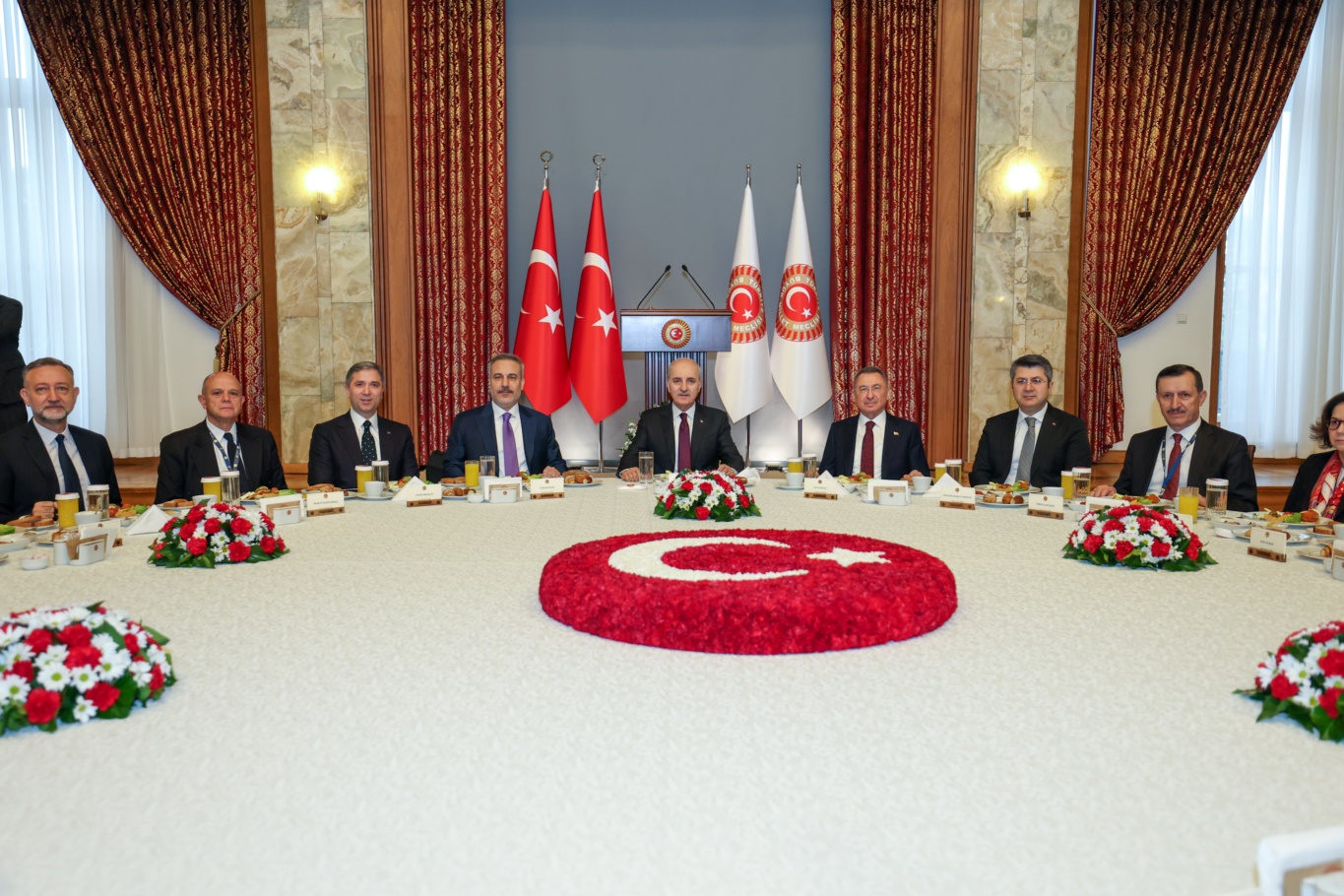 TBMM Başkanı Kurtulmuş, 16. Büyükelçiler konferansı kapsamında büyükelçileri kabul etti