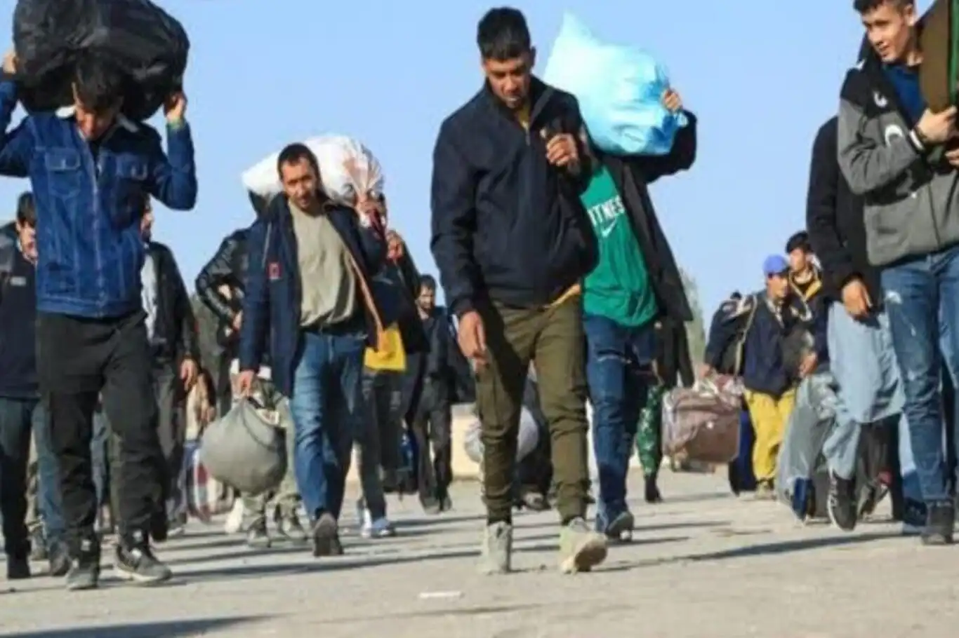 577 Afghan refugee families return home as repatriation efforts intensify