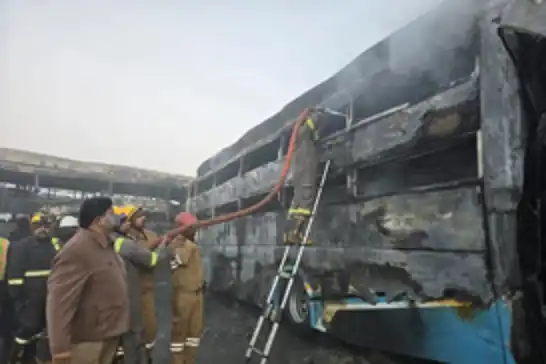 At least 15 killed, dozens injured in massive highway pile-up in northern India