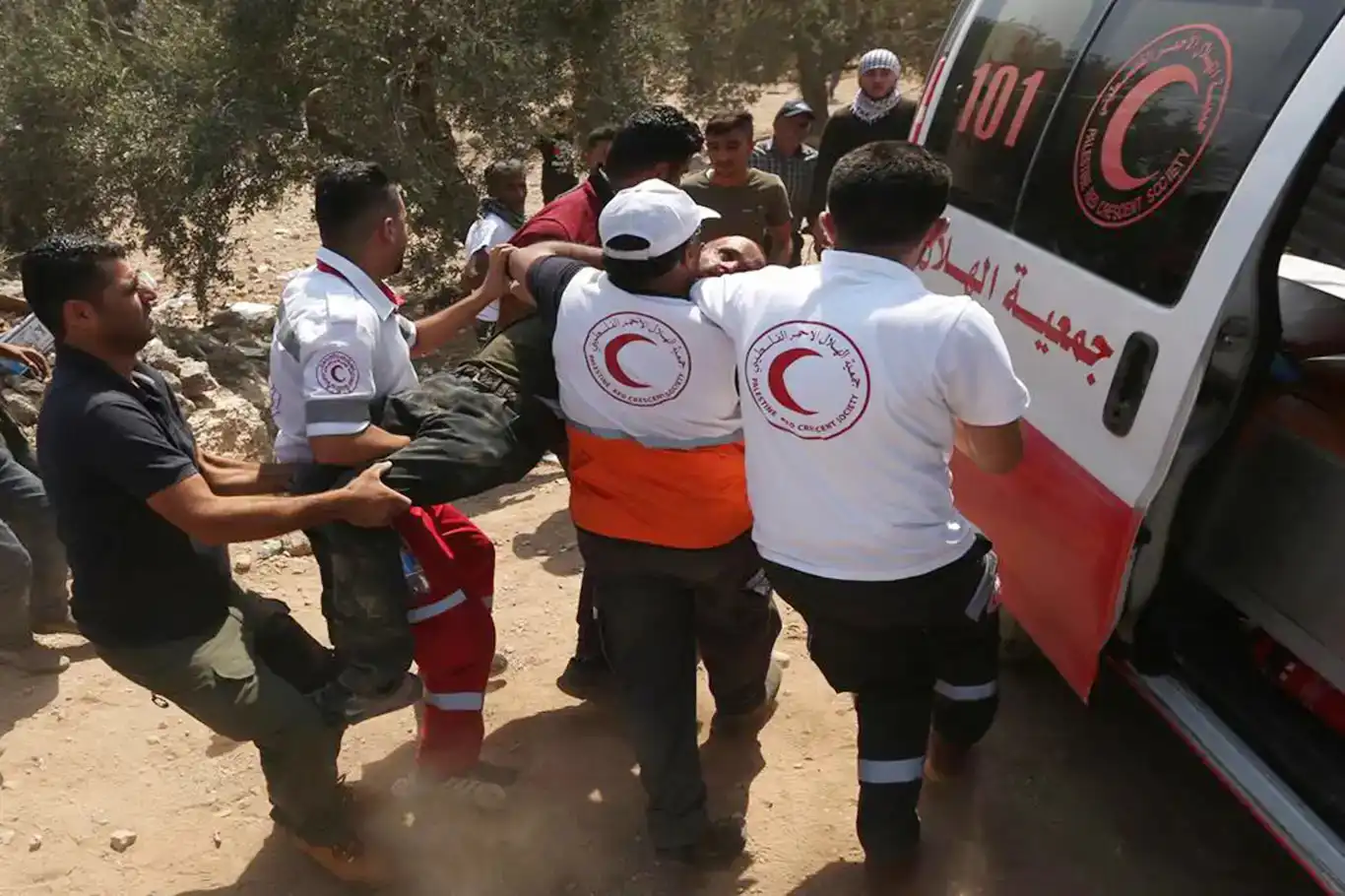 حمله باندهای یهودی به یک خانواده فلسطینی؛ ۵ زخمی