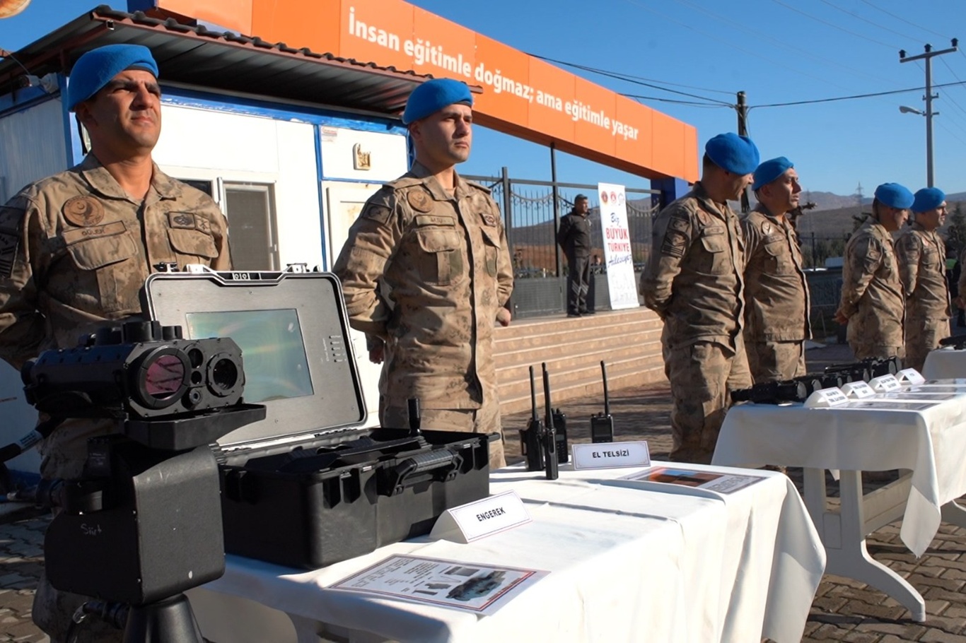Siirt’te yerli ve millî savunma sanayi ürünleri öğrencilerle buluştu