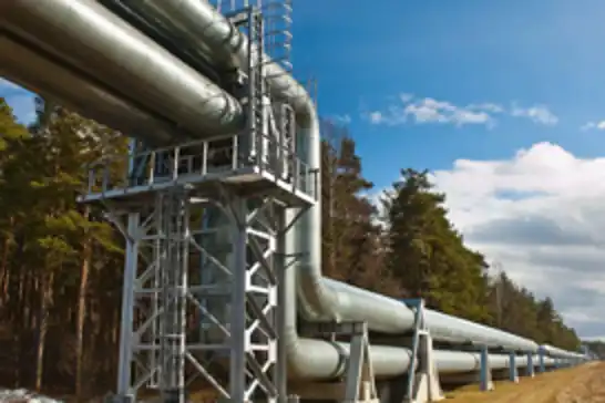 الاتحاد الأوروبي يعتزم إنهاء استيراد الغاز الطبيعي من روسيا تدريجيًا