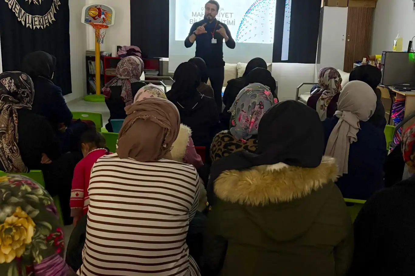 Batman'da anaokulu velilerine mahremiyet bilinci eğitimi