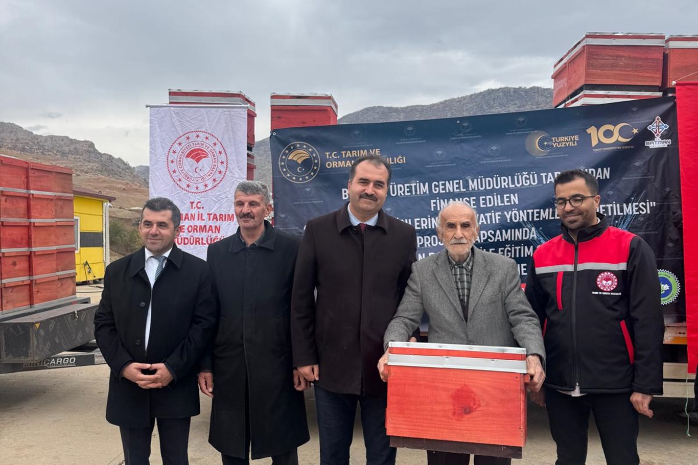 Batman'da 66 arıcıya kovan desteği sağlandı