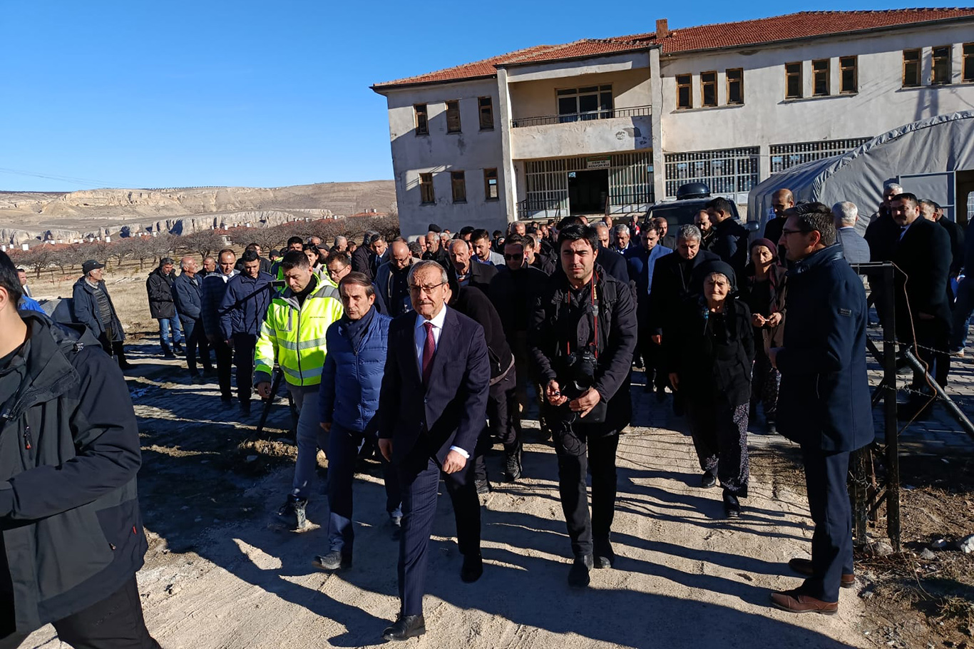 Malatya'da depremzedelere köy evleri teslim edildi