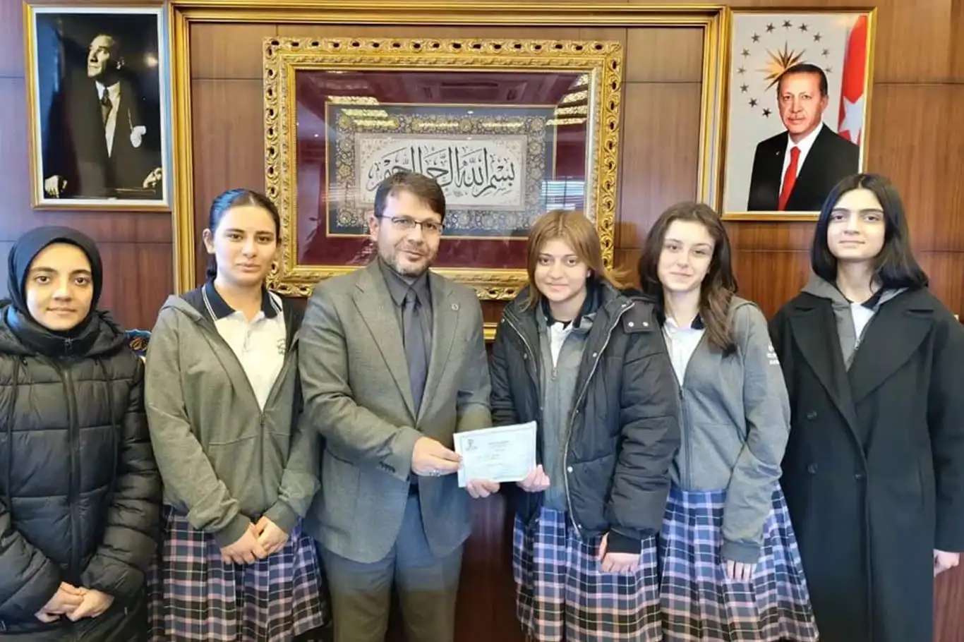 Bingöl Sağlık Meslek Lisesi öğrencilerinden Filistin için anlamlı bağış