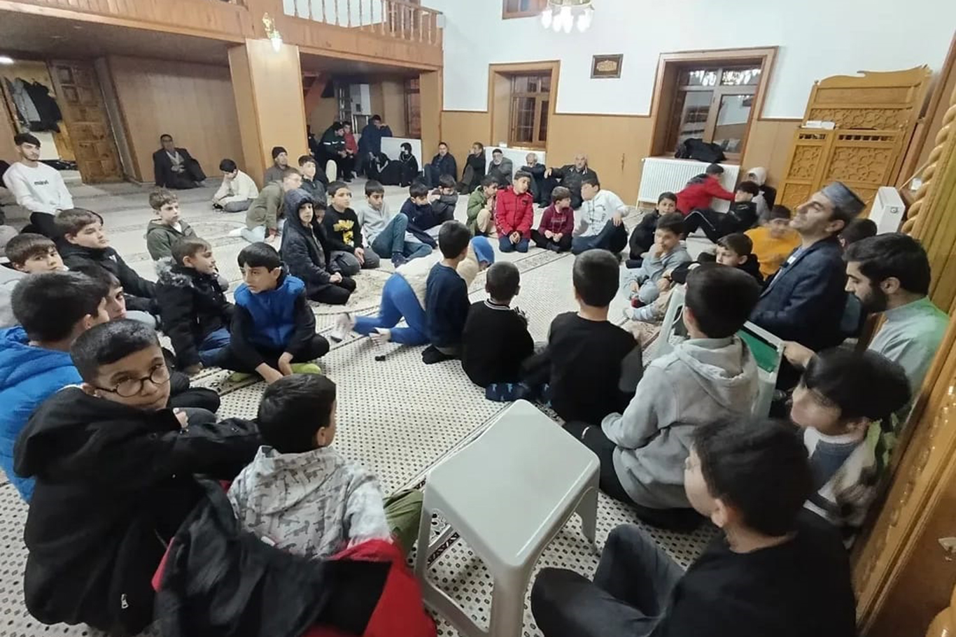 Bingöl’de camiler çocuk sesleriyle şenlendi