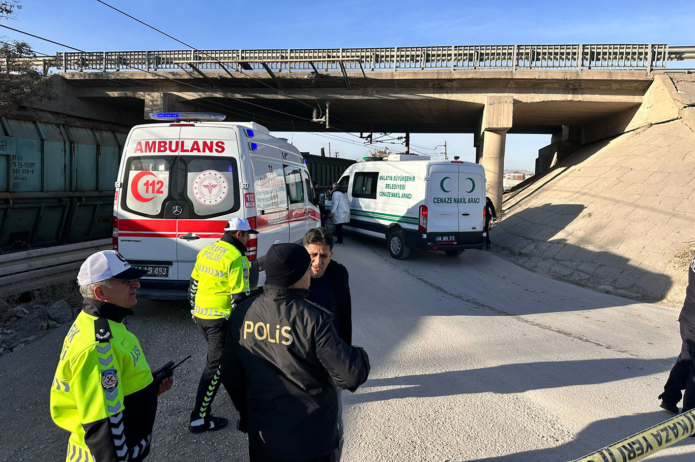Malatya'da trenin çarptığı öğrenci hayatını kaybetti