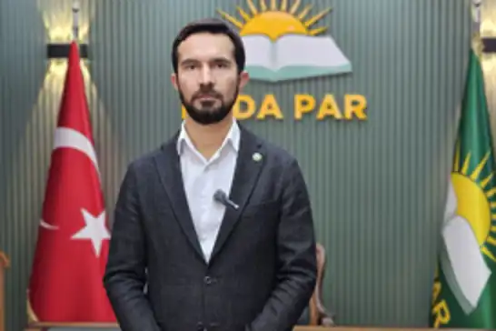 Büyüyen trafik sorununa çözüm bulmak yerine konserlere bütçe ayıran belediyeye tepki