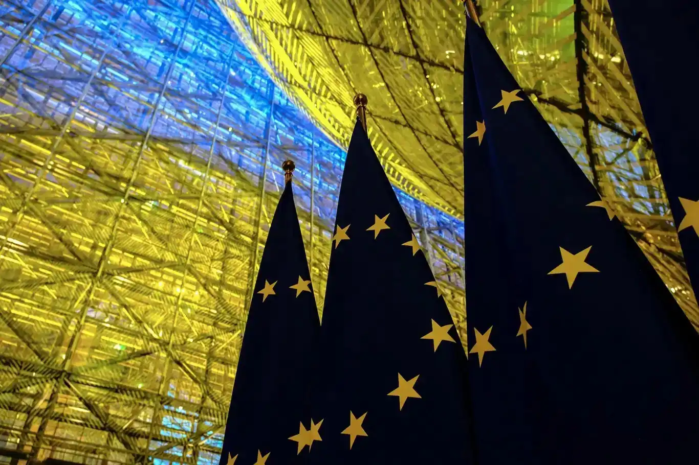 دول الاتحاد الأوروبي تتفق على تقديم قرض بقيمة 90 مليار يورو لأوكرانيا