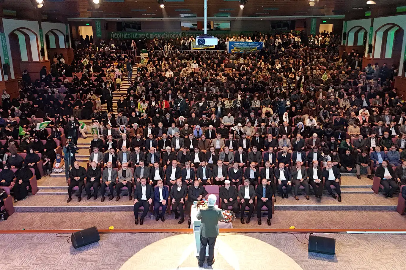 HÜDA PAR'ın 13'üncü kuruluş yıl dönümü Diyarbakır'da coşkuyla kutlandı