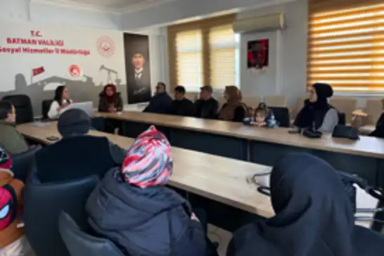 Batman'da ailelere "teknoloji bağımlılığı" eğitimi verildi