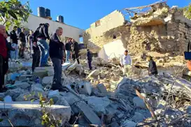 رژێمی سەهیۆنی بە تەقەمەنی ماڵی دوو بەندکراوی فەلەستینی لە کەرتی ڕۆژاوای وێران کرد