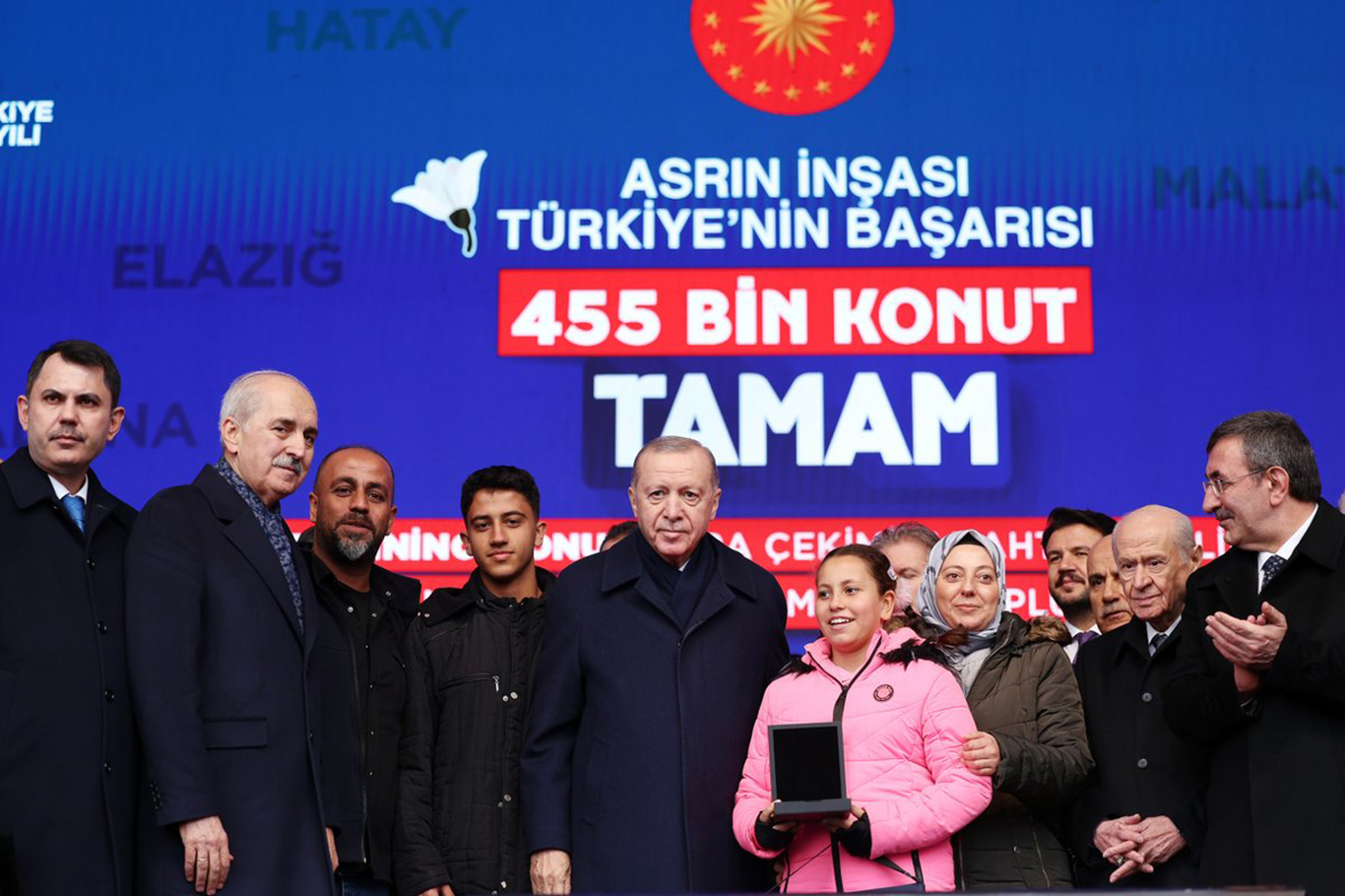 Malatya'da 11 bin 367 konut ve işyeri teslim edildi