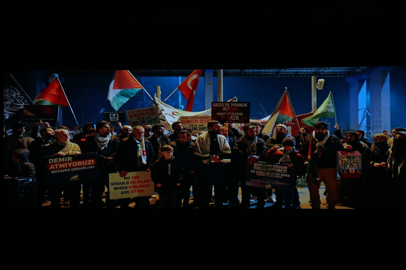 Vicdan Gemisi belgesel oldu: Galası siyasiler ve STK temsilcilerinin katılımıyla gerçekleşti