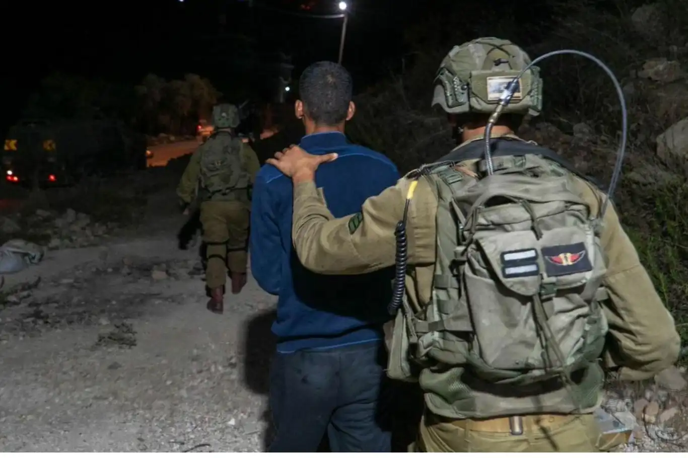 الاحتلال  الصهيوني يستمر بشن الاعتقالات العشوائية في الضفة