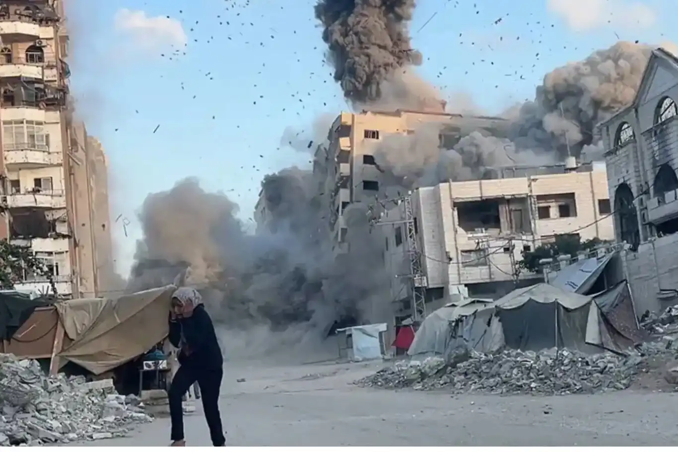 حماس: الاحتلال الإسرائيلي يواصل خرق وقف إطلاق النار ويستهدف مناطق لجوء المدنيين