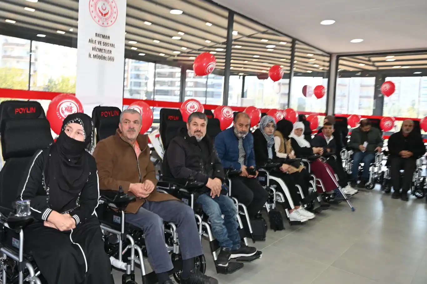 Engelli vatandaşlara 55 tekerlekli sandalye dağıtıldı