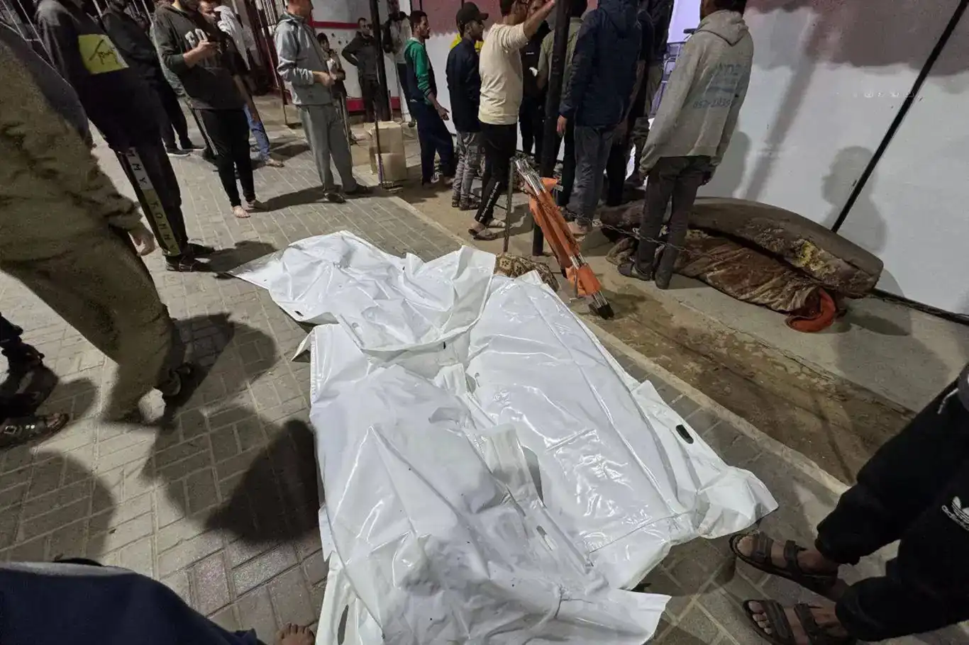 HAMAS: Qetlîama konên li Xan Yûnisê sûcekî şer e, divê welatên garantor tavilê tedbîran bigirin