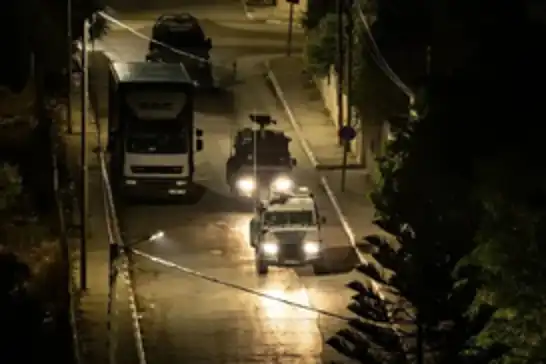 هێزەکانی داگیرکەر بەردەوامن لە هەڵکوتان و هێرش سەر کەناری ڕۆژئاوا