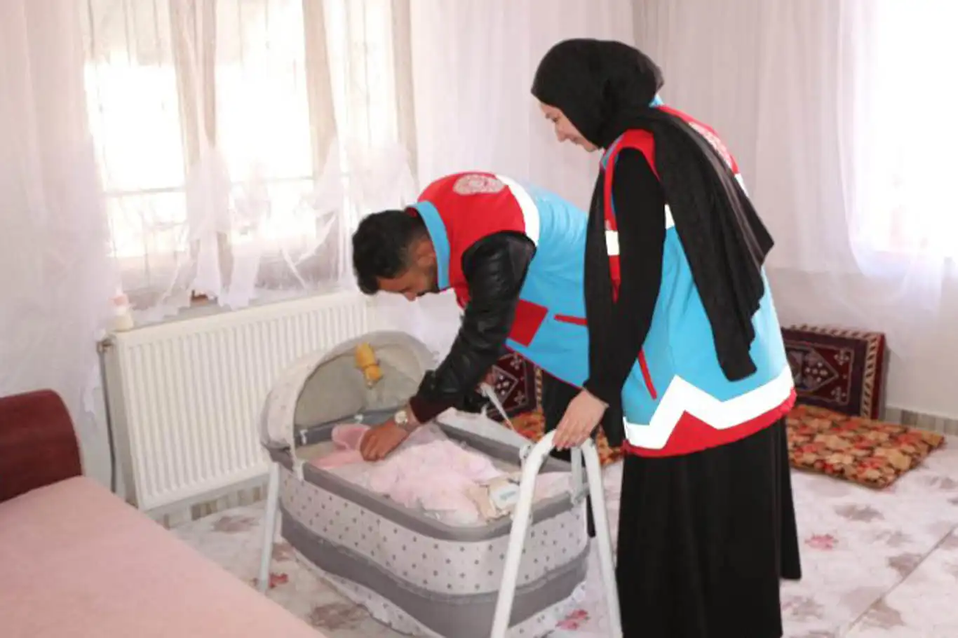 Bingöl'de yeni doğan bebeklere 'Hoş geldin' ziyareti