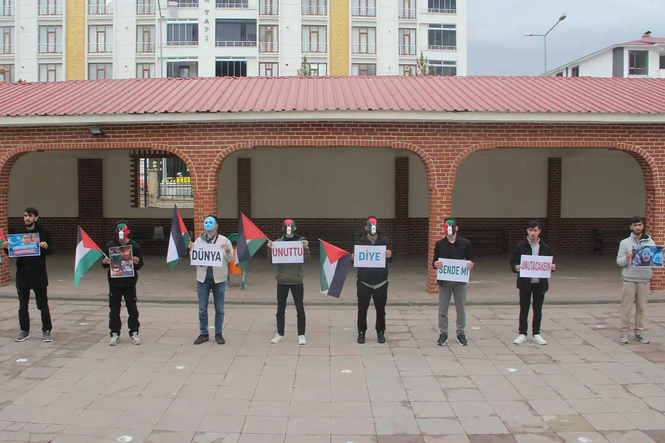 Bingöl Üniversitesi’nde “Soykırıma Sessiz Kalma” etkinliği düzenlendi