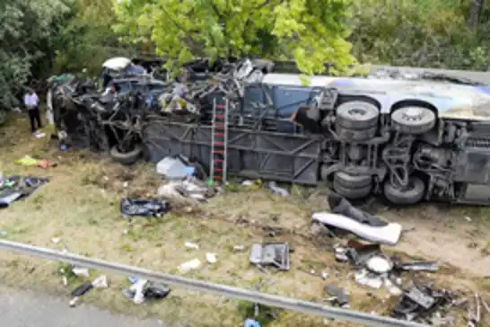 Cezayir'de katliam gibi kaza: 13 ölü, 35 yaralı 