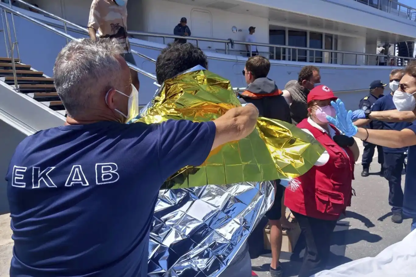 At least 18 migrants drown after boat capsizes off Greek island of Crete