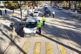 Malatya'da yaya geçidi ihlali yapan sürücüler cezalandırıldı 