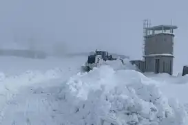 Li Şirnexê berf barîya û rêyê gundan hatin girtin