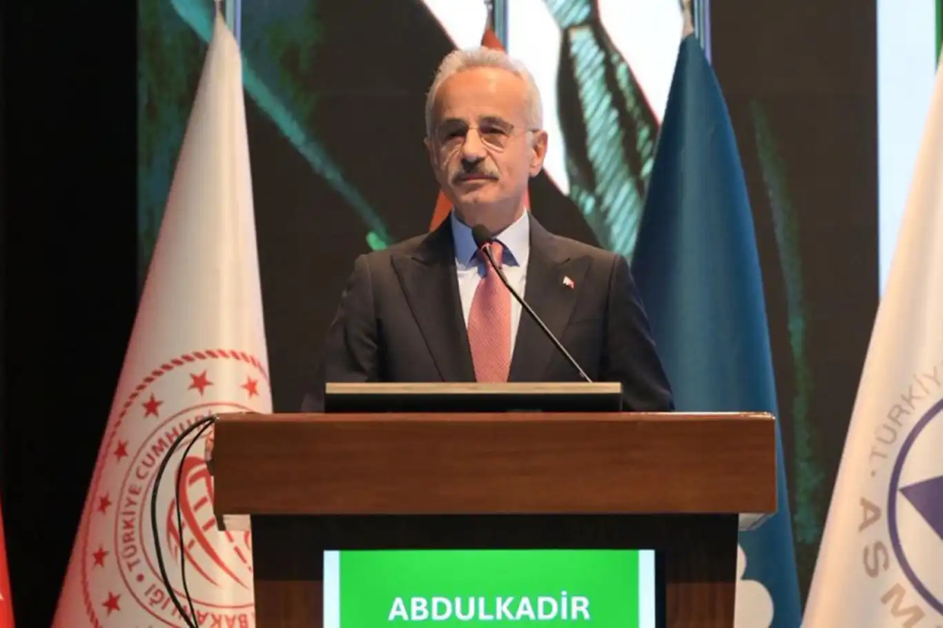 Bakan Uraloğlu: Bölünmüş yol ağımızı 30 bin kilometreye çıkardık