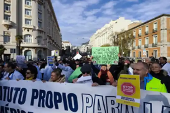 إسبانيا تواجه أزمة صحية… والأطباء يعلنون الإضراب الشامل