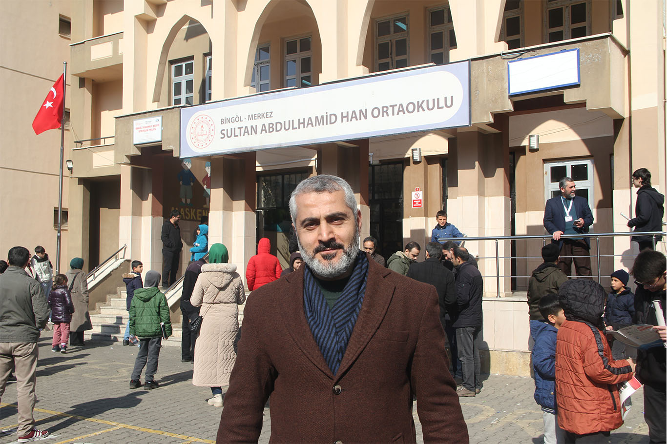 Şefik Börü