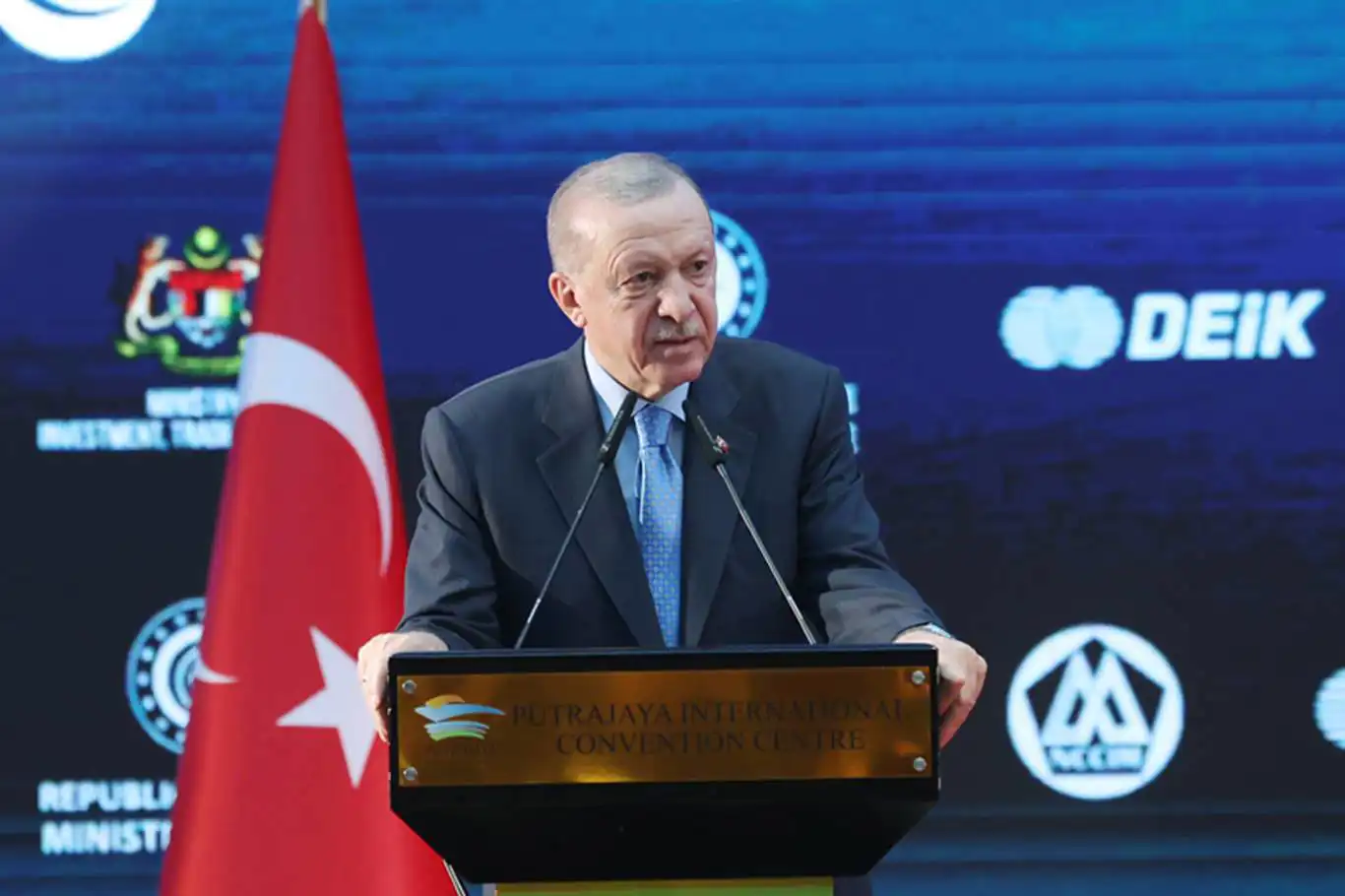 Erdoğan highlights potential for Islamic finance leadership with Malaysia Erdoğan highlights potential for Islamic finance leadership with Malaysia