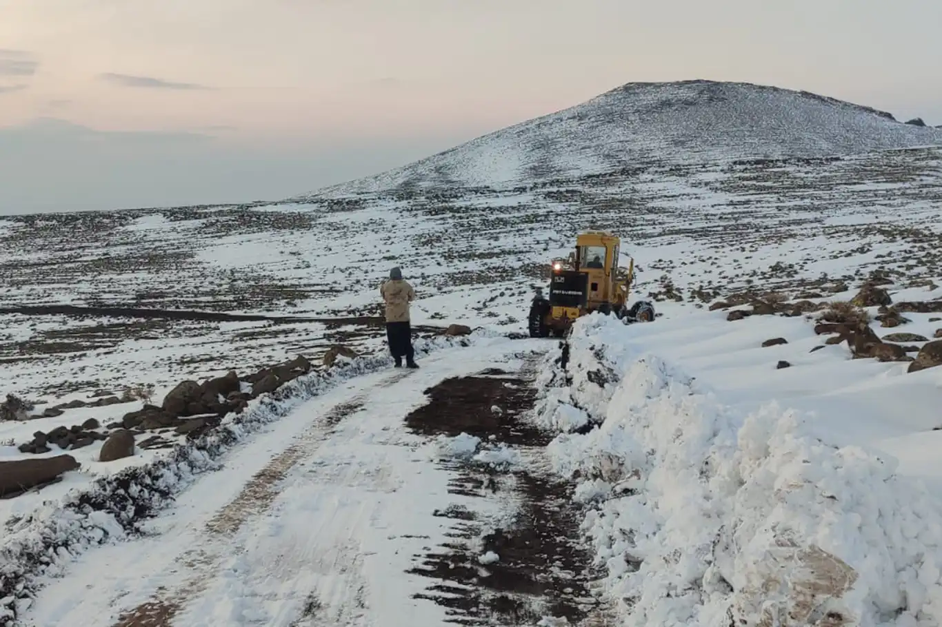 Meteorolojiden Siverek için kuvvetli kar yağışı uyarısı Meteorolojiden Siverek için kuvvetli kar yağışı uyarısı